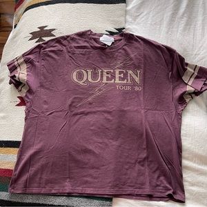 Daydreamer Queen Tee